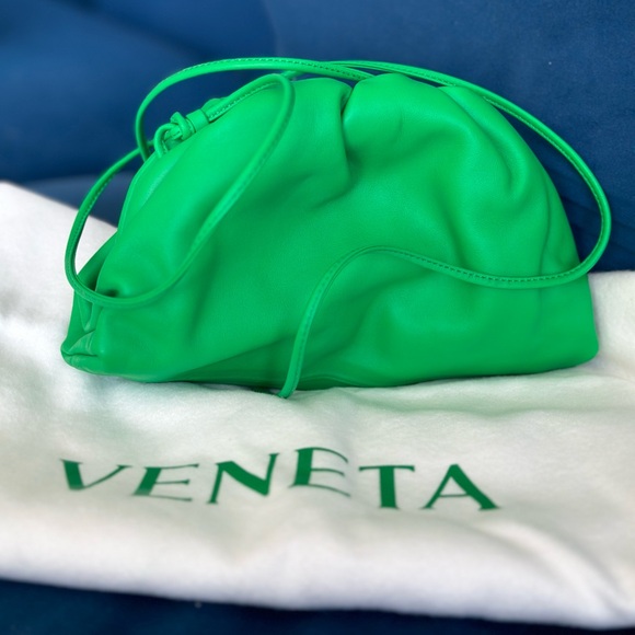 NEW Bottega Veneta Mini Pouch Green - Picture 2 of 7